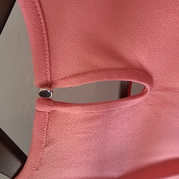 Ann Taylor coral and salmon sleeveless keyhole blouses - Picture 4 of 7